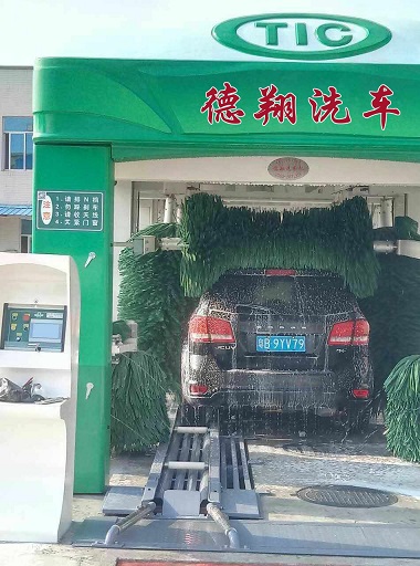 隧道式洗車(chē)機(jī)20