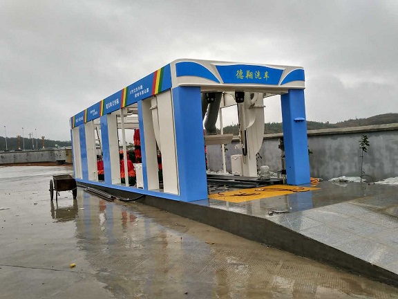 隧道式洗車(chē)機(jī)9